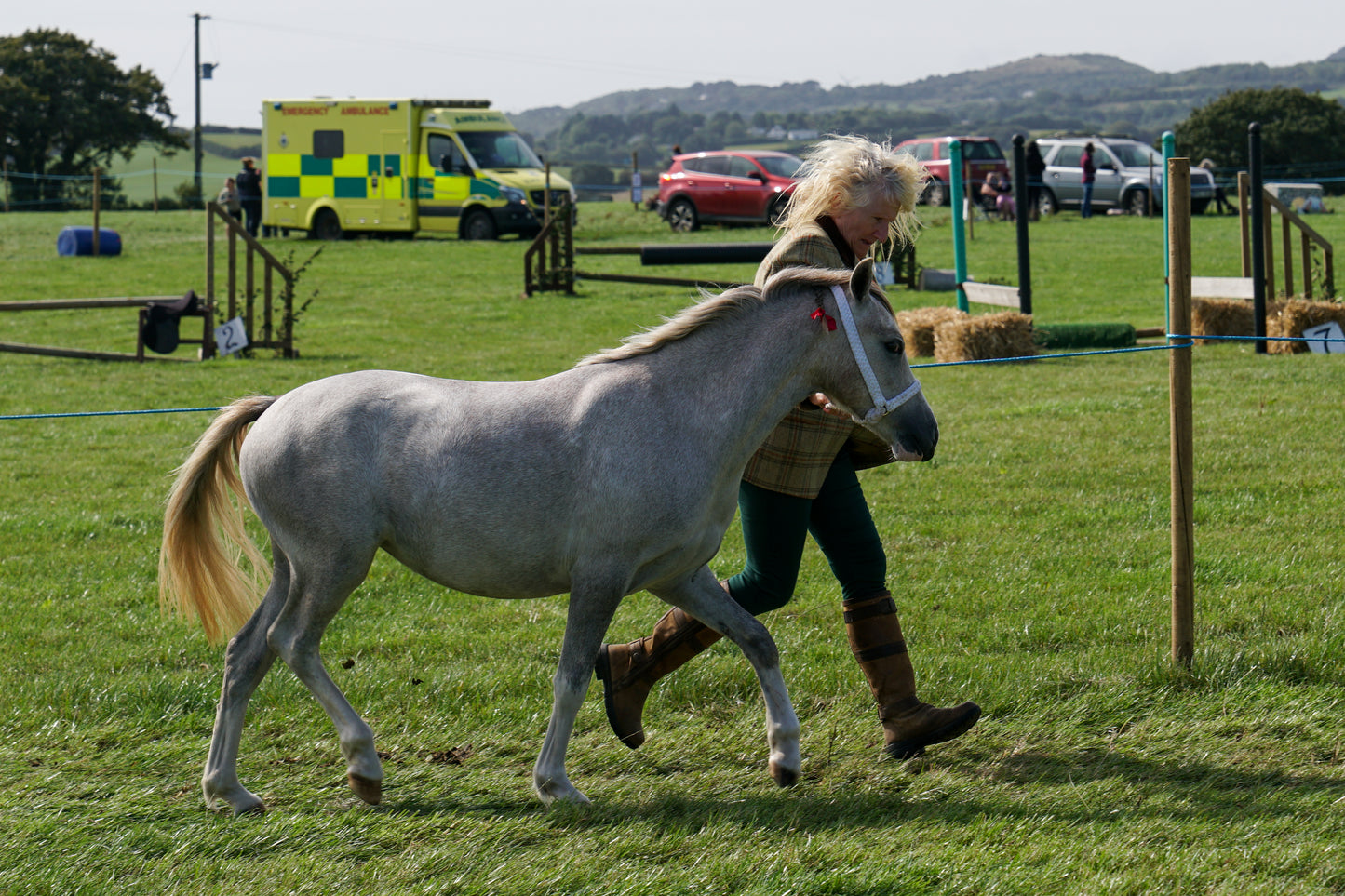 lanlivery show in hand part 4