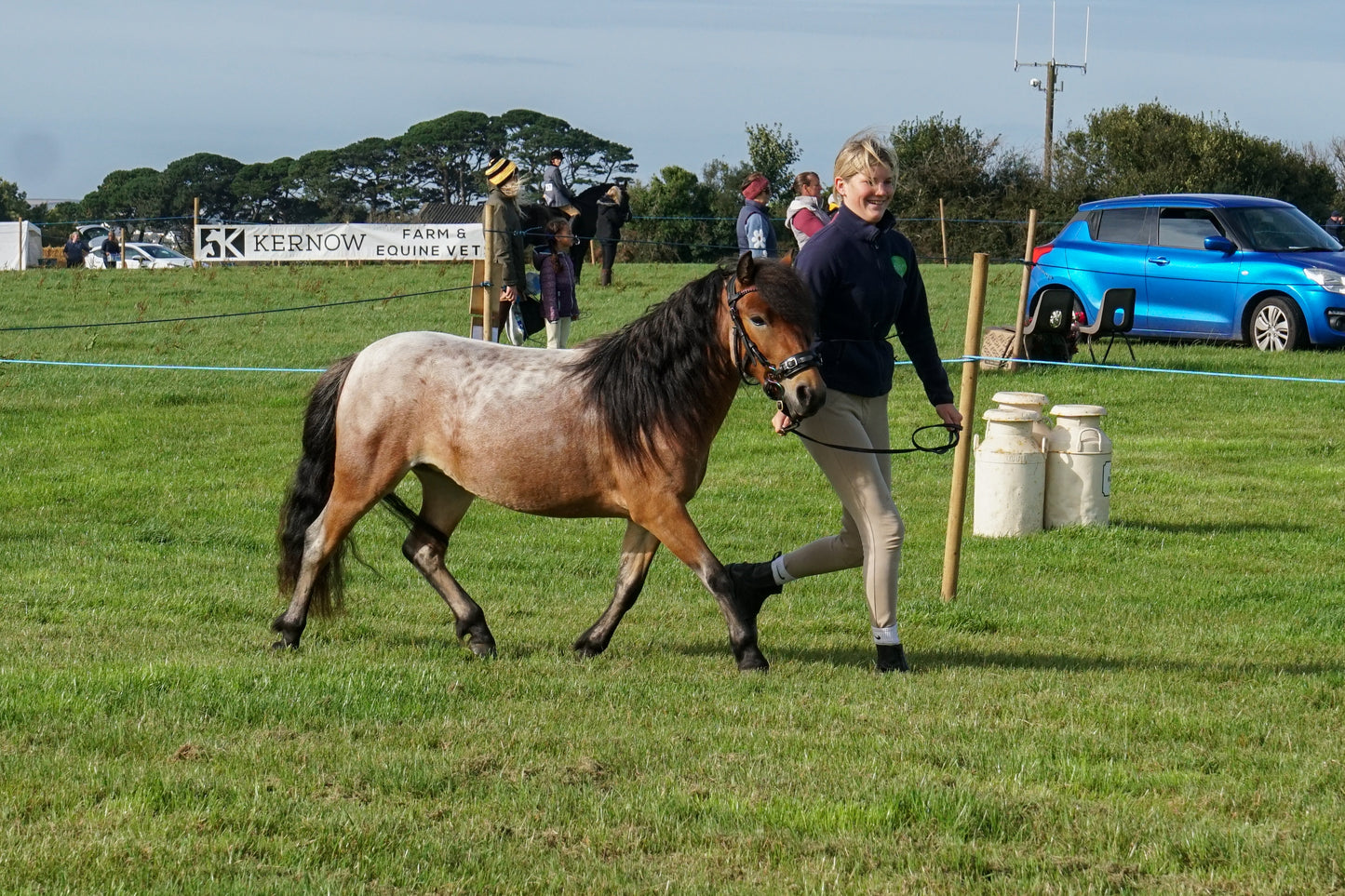 lanlivery show in hand part 1