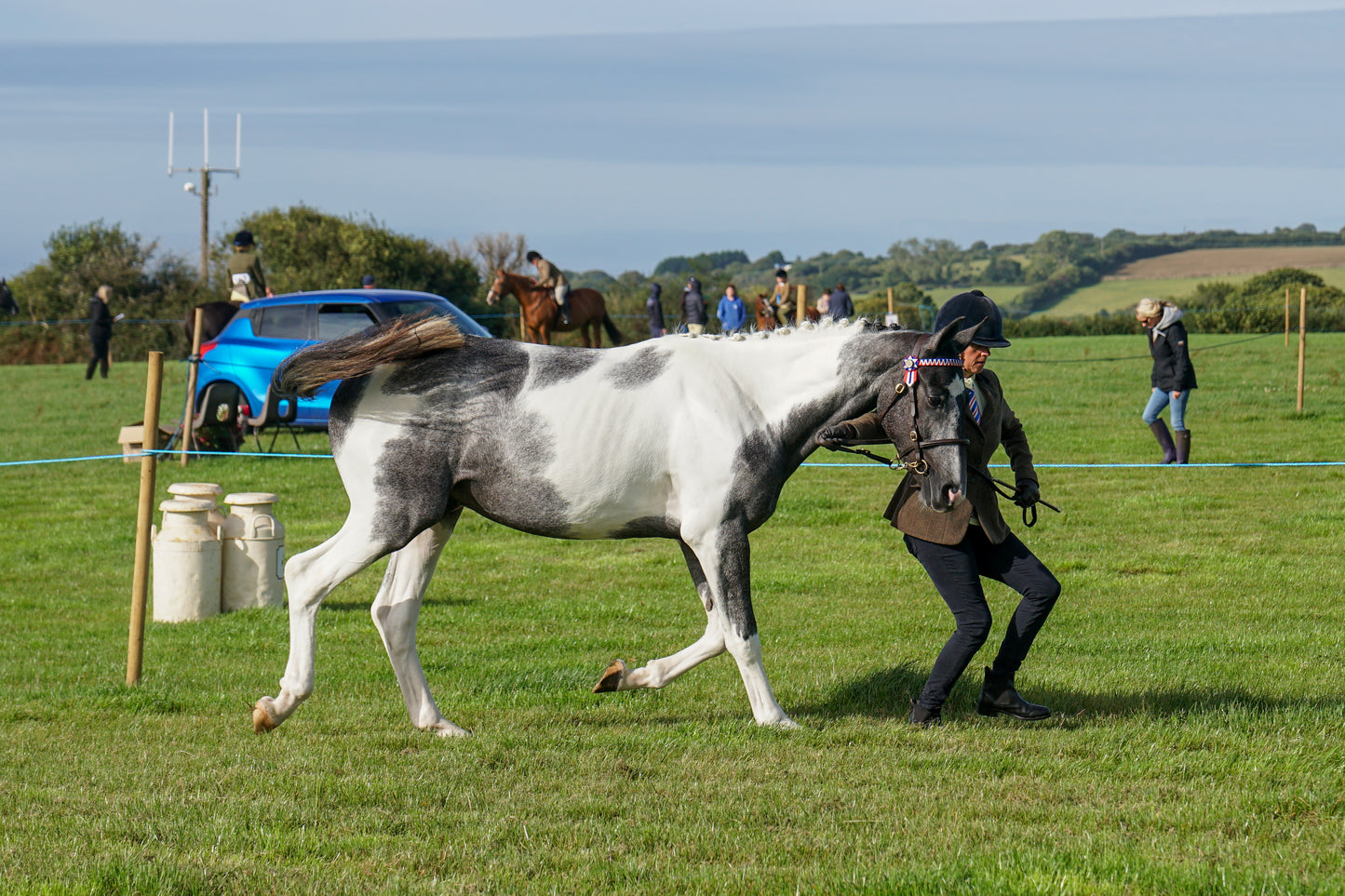 lanlivery show in hand part 1
