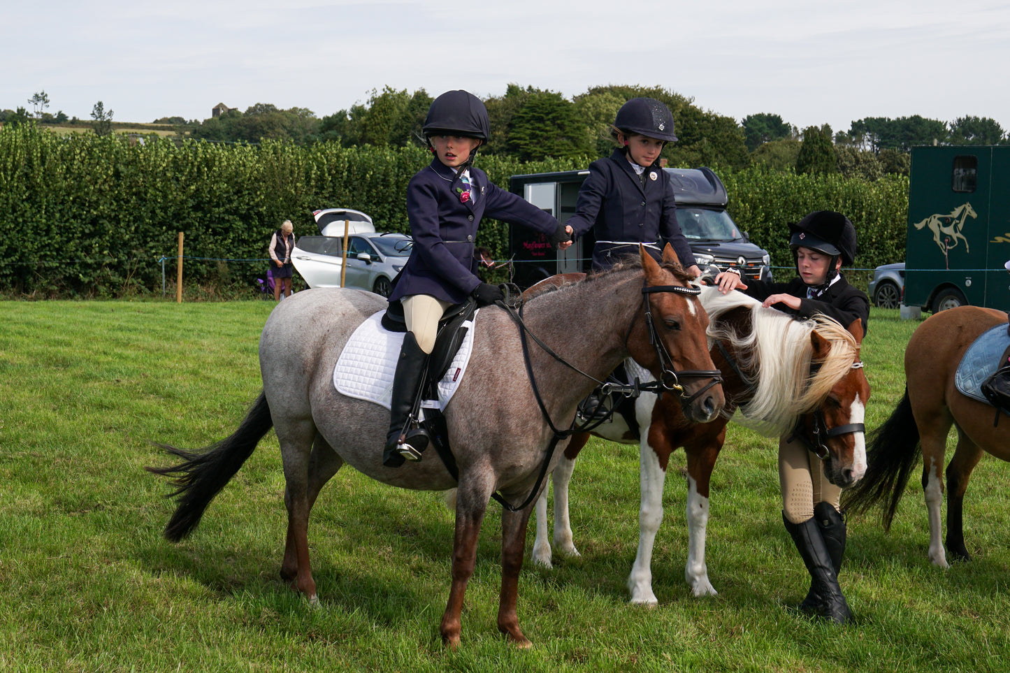 lanlivery show in hand part 2