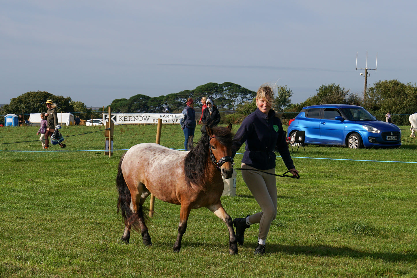 lanlivery show in hand part 1