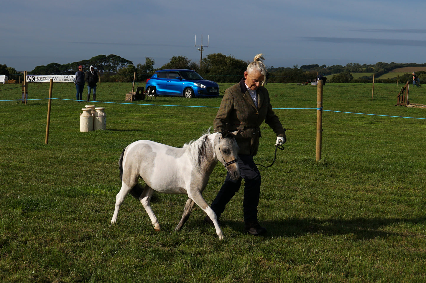 lanlivery show in hand part 1