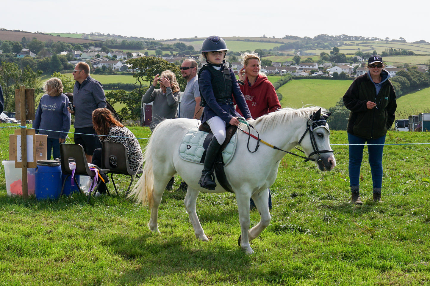 lanlivery show in hand part 2