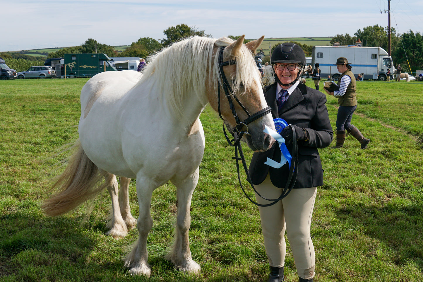 lanlivery show in hand part 2