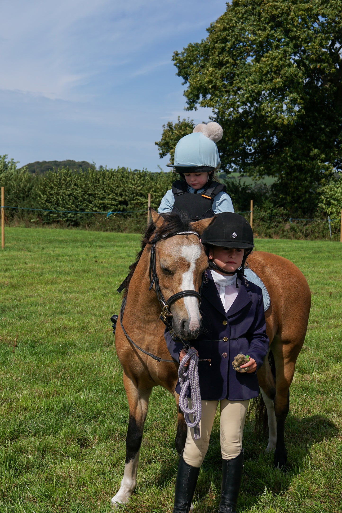 lanlivery show in hand part 2