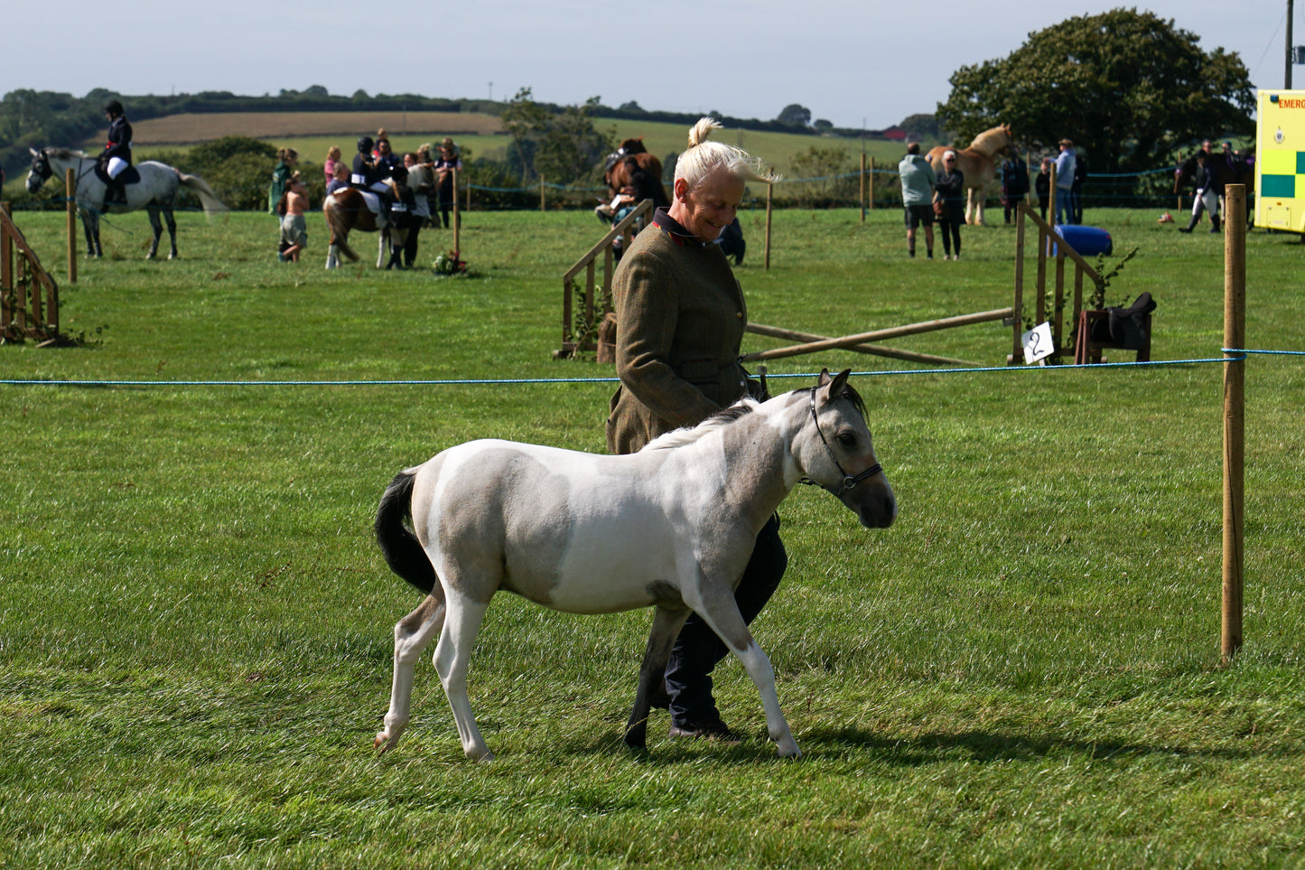 lanlivery show in hand part 3