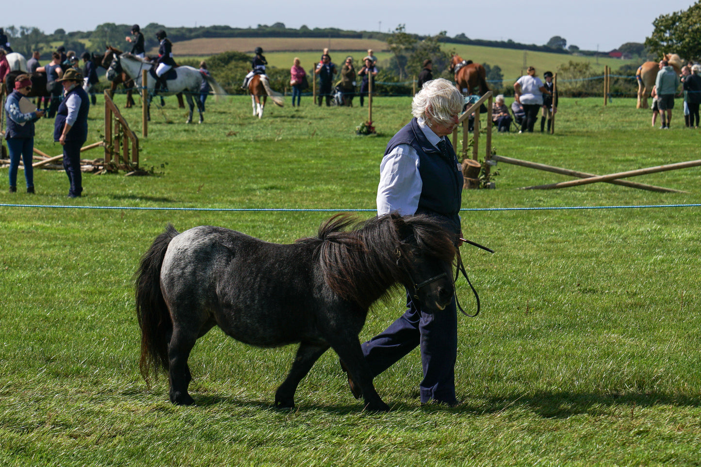 lanlivery show in hand part 3