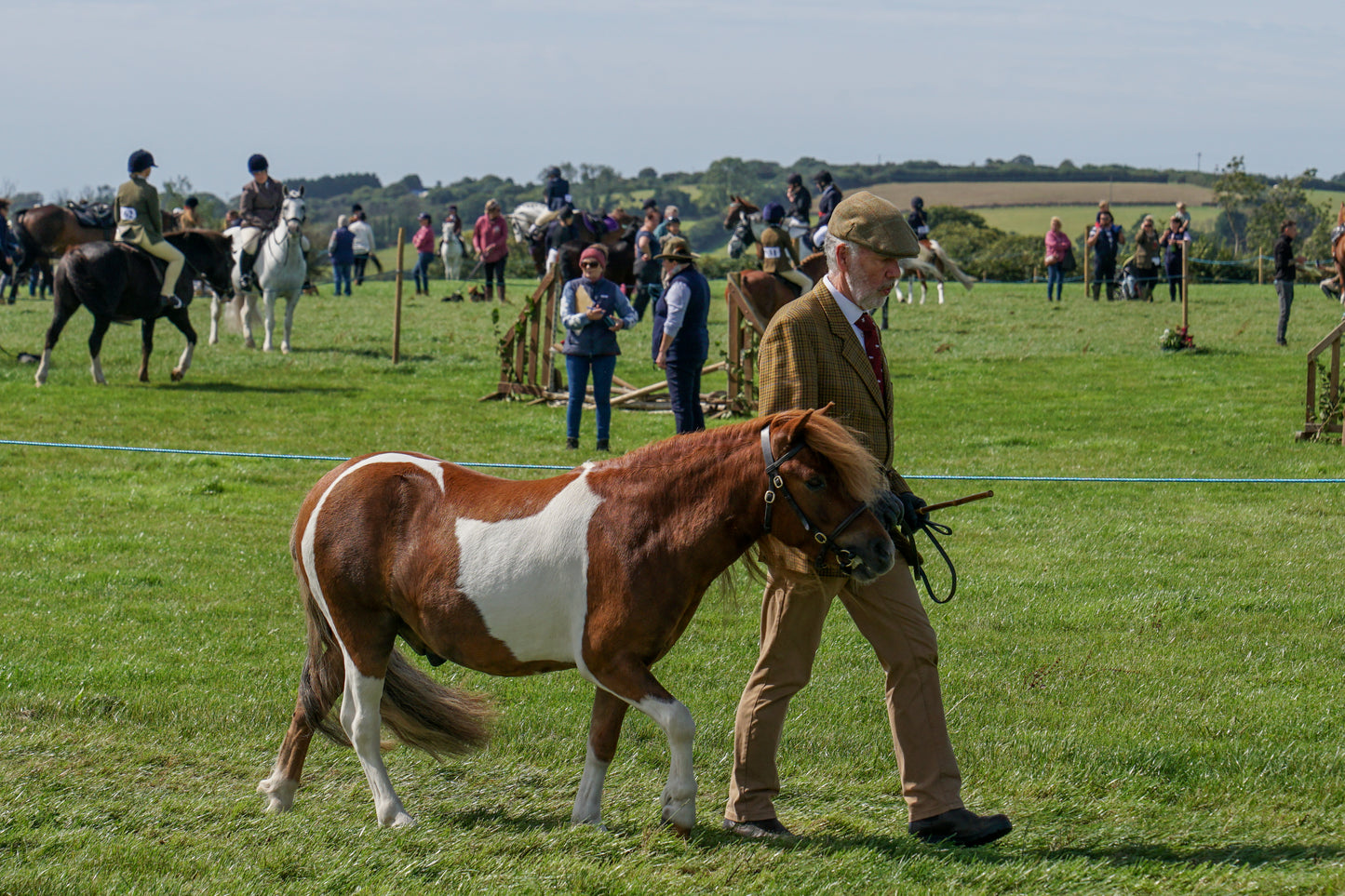 lanlivery show in hand part 3