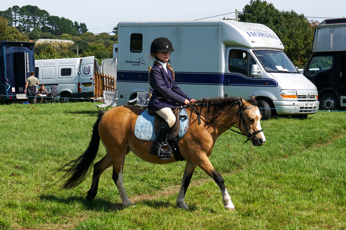 lanlivery show in hand part 3