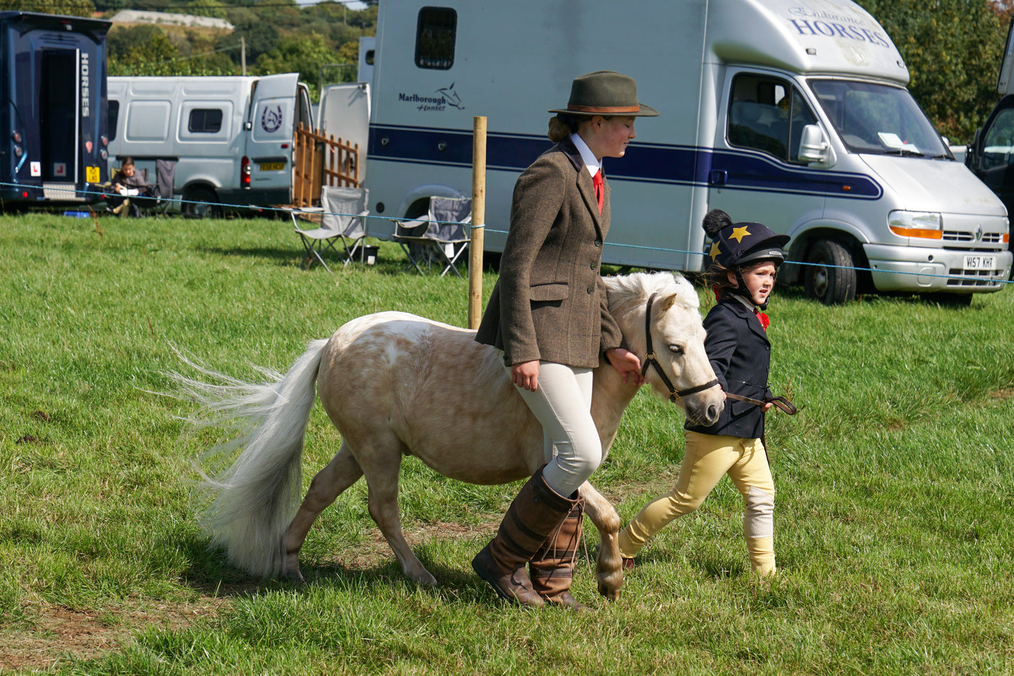 lanlivery show in hand part 3