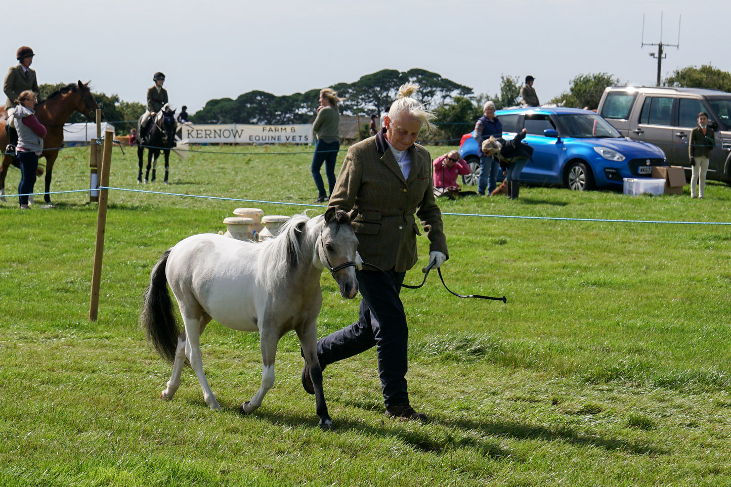lanlivery show in hand part 3