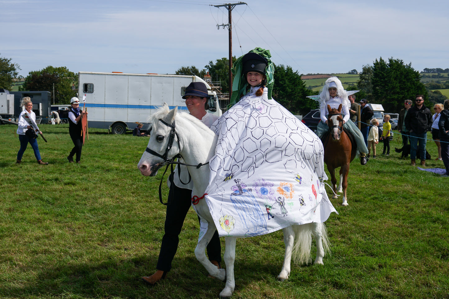 lanlivery show in hand part 3