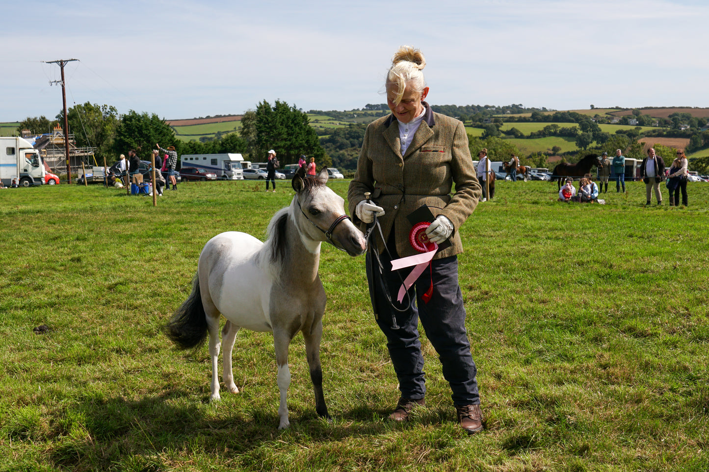lanlivery show in hand part 3