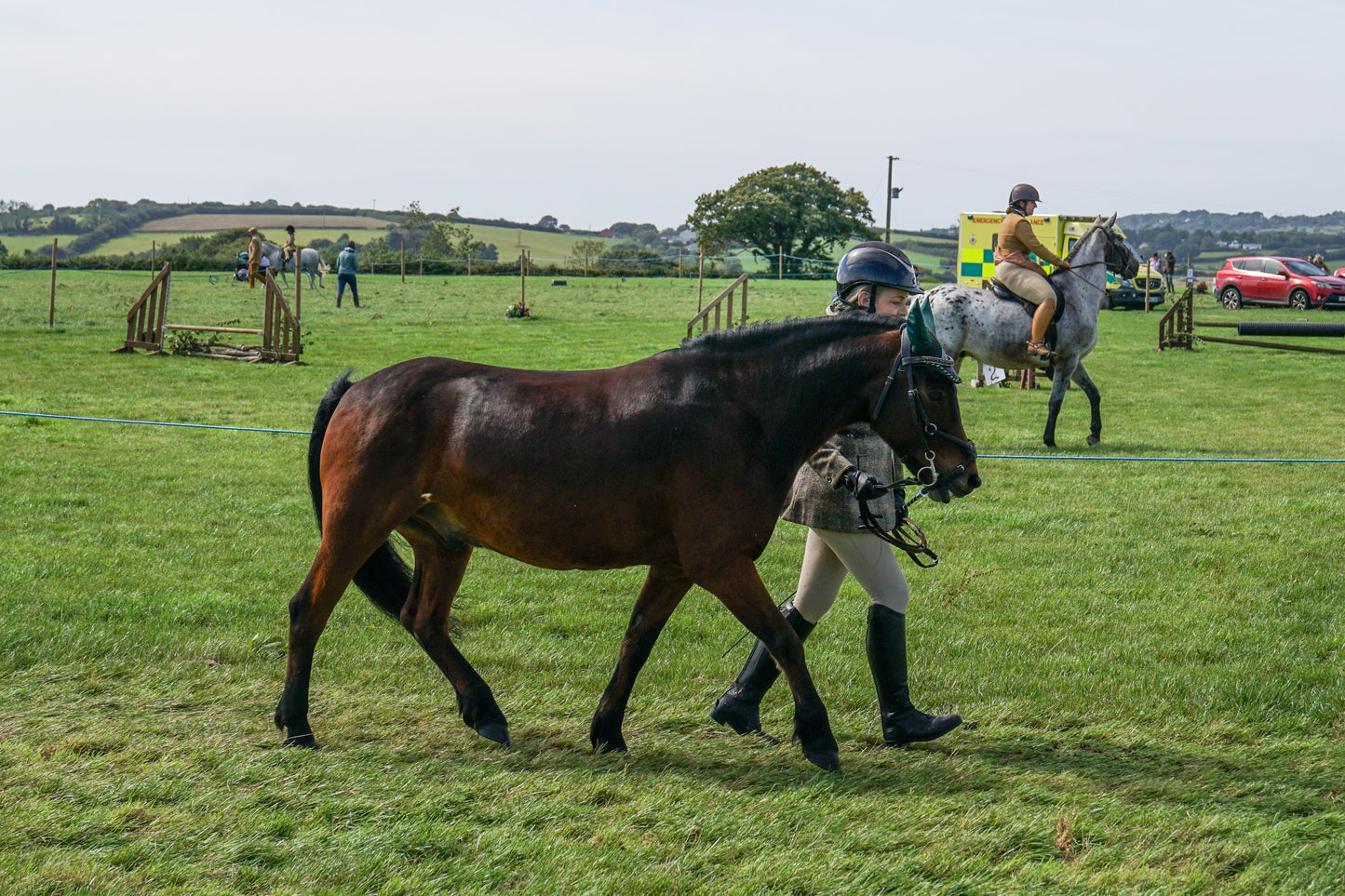 lanlivery show in hand part 3