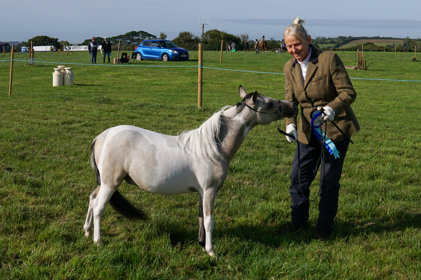 lanlivery show in hand part 1