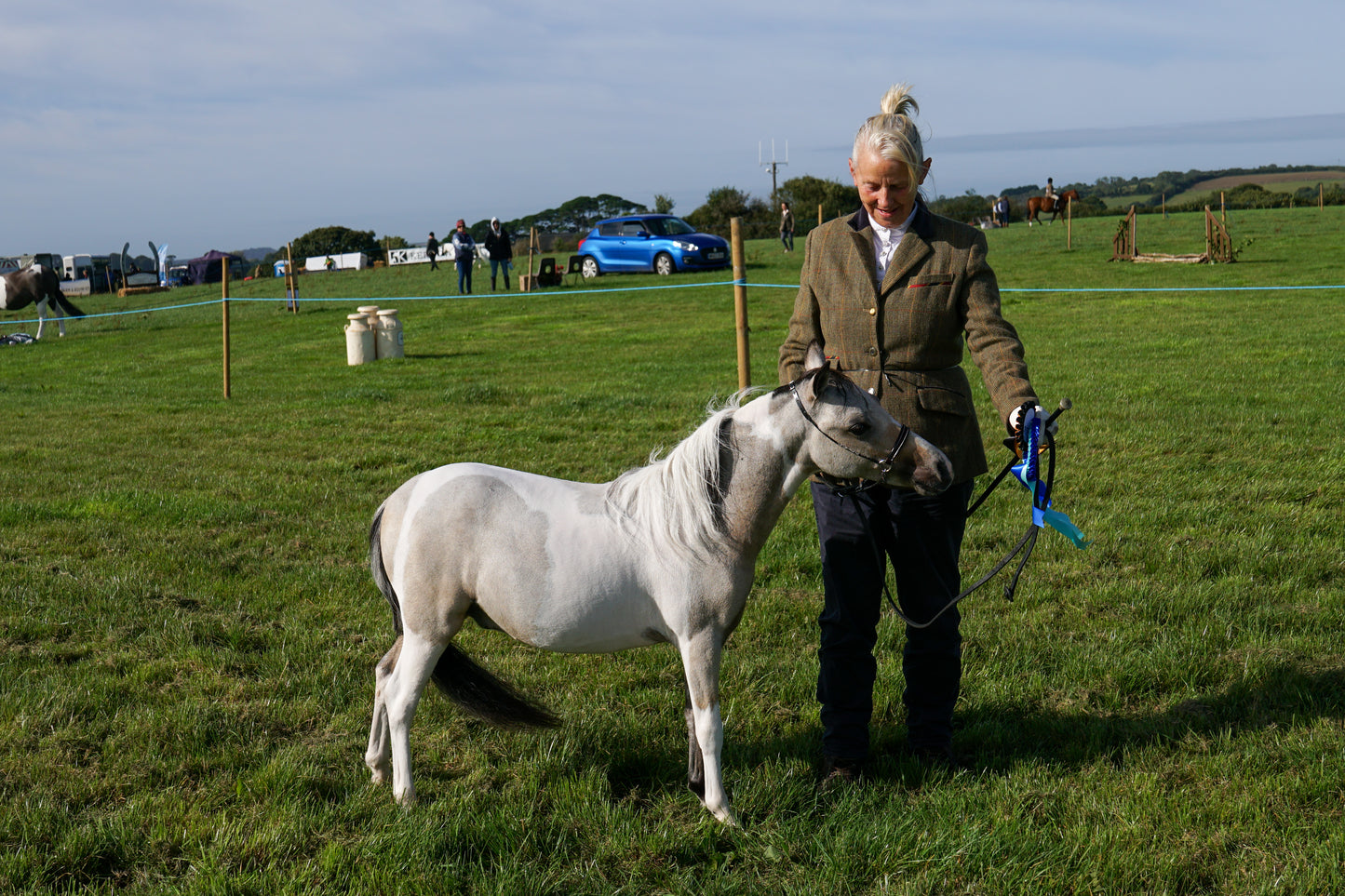 lanlivery show in hand part 1