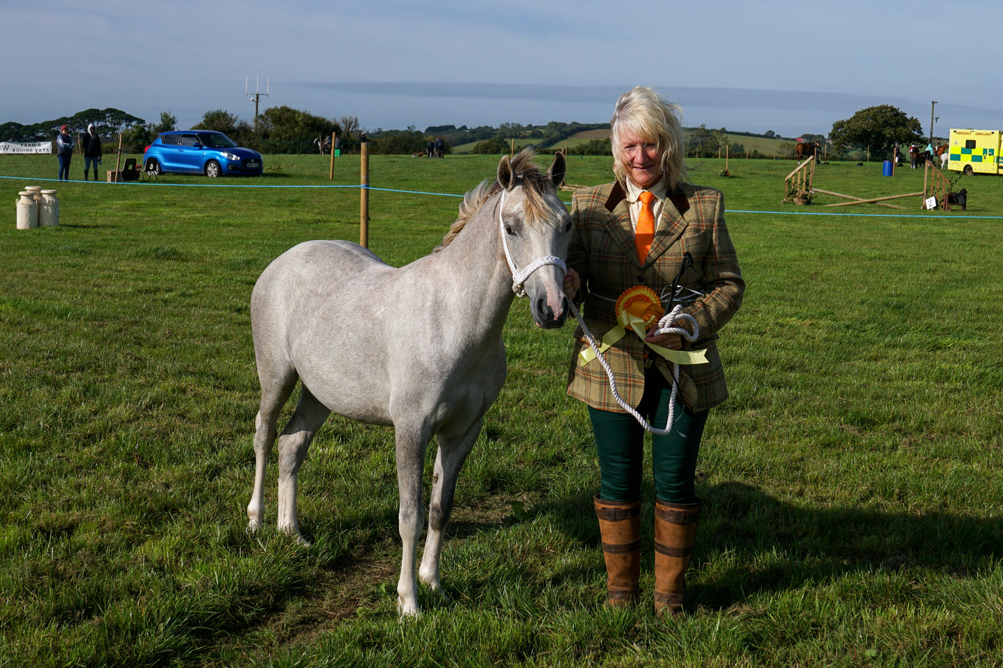 lanlivery show in hand part 1