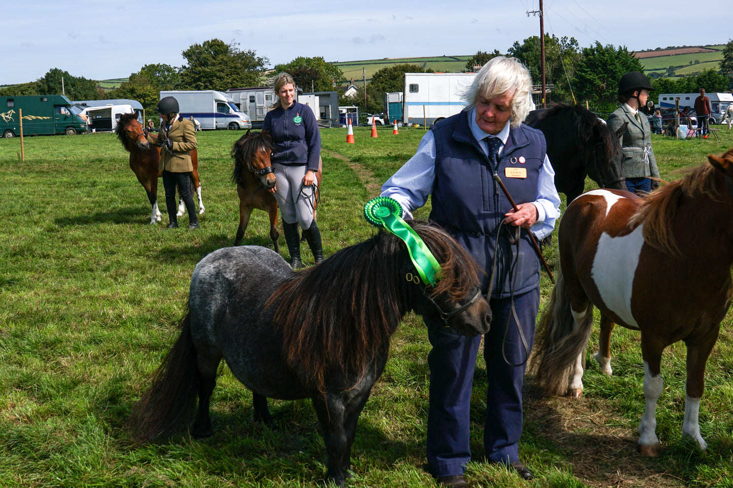 lanlivery show in hand part 4
