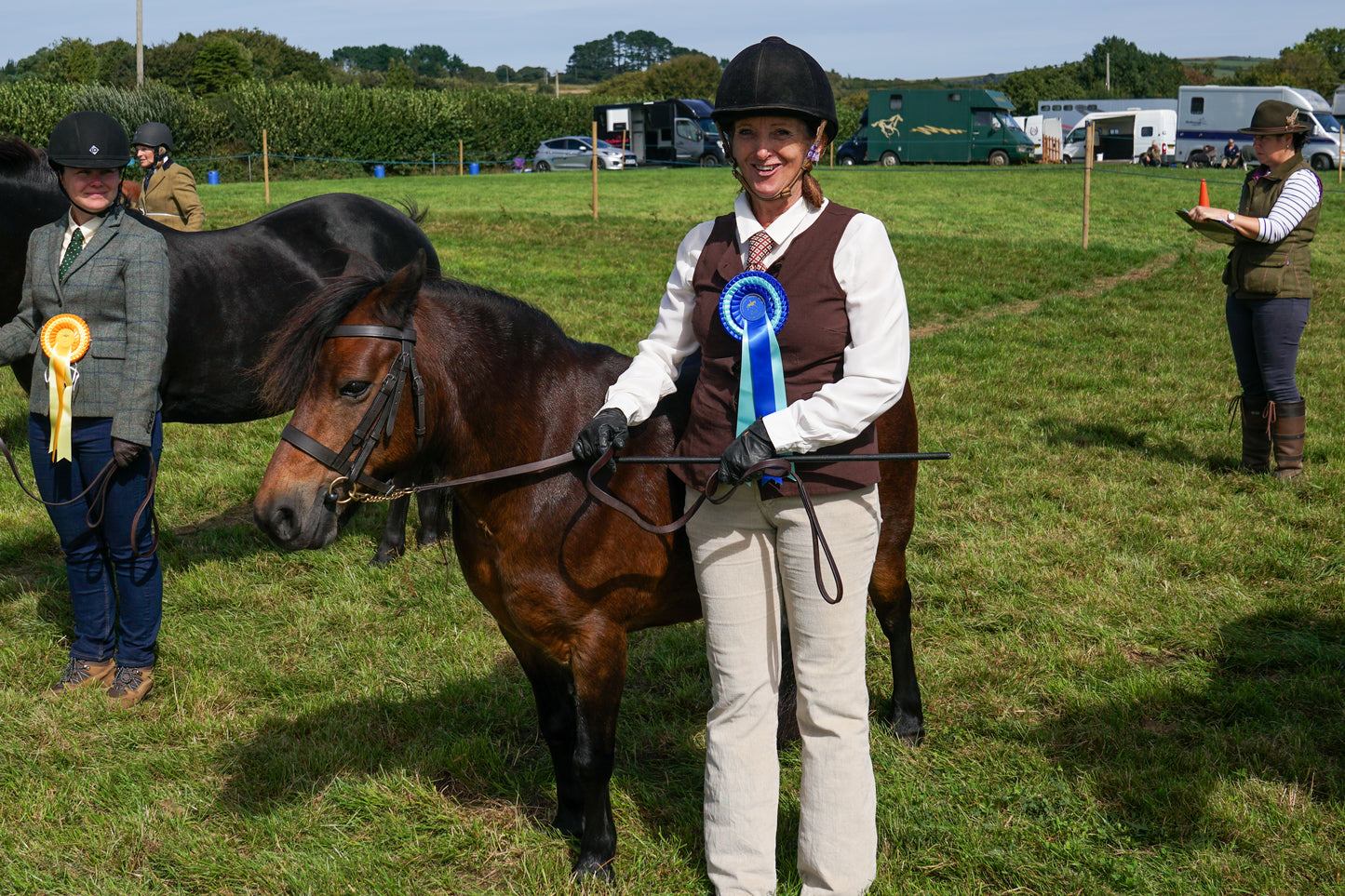 lanlivery show in hand part 4