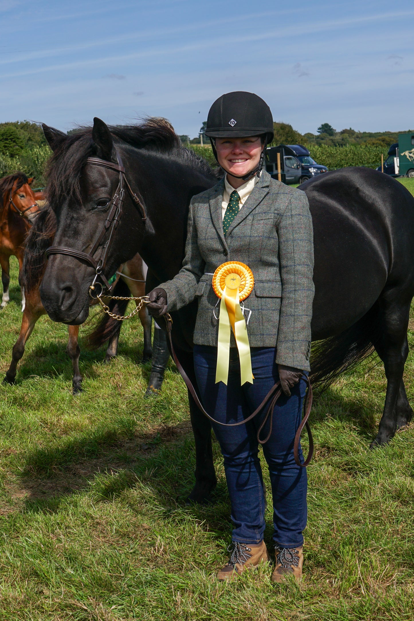 lanlivery show in hand part 4