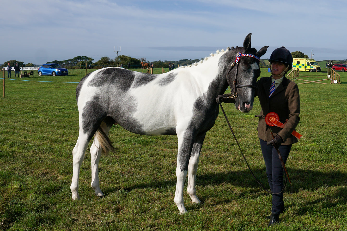 lanlivery show in hand part 1