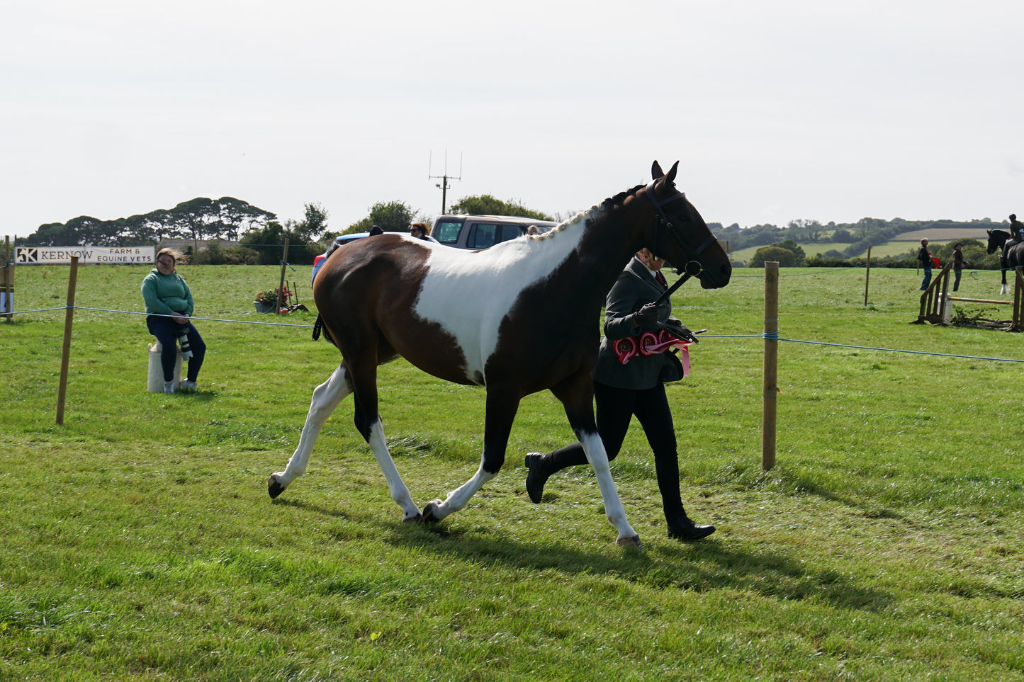 lanlivery show in hand part 4