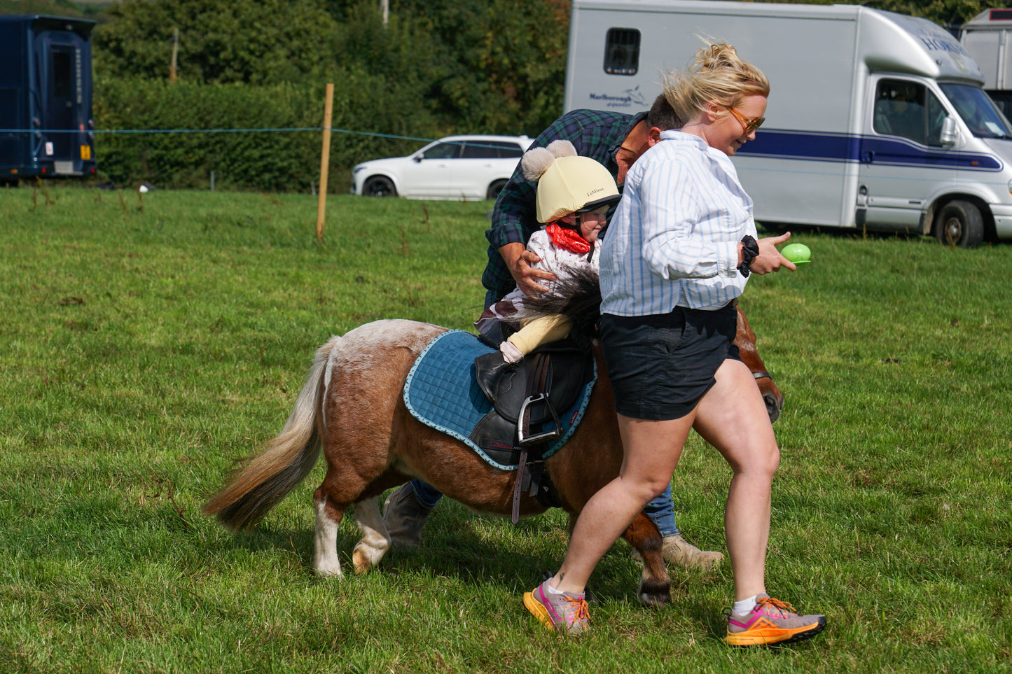 lanlivery show in hand part 4