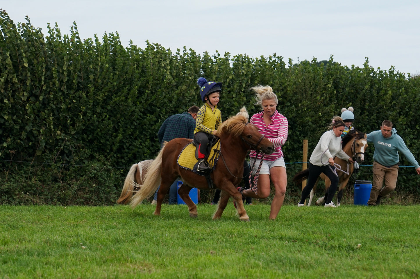lanlivery show in hand part 4