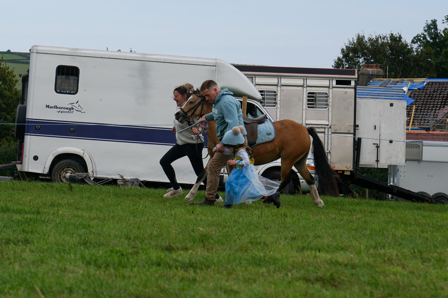 lanlivery show in hand part 4