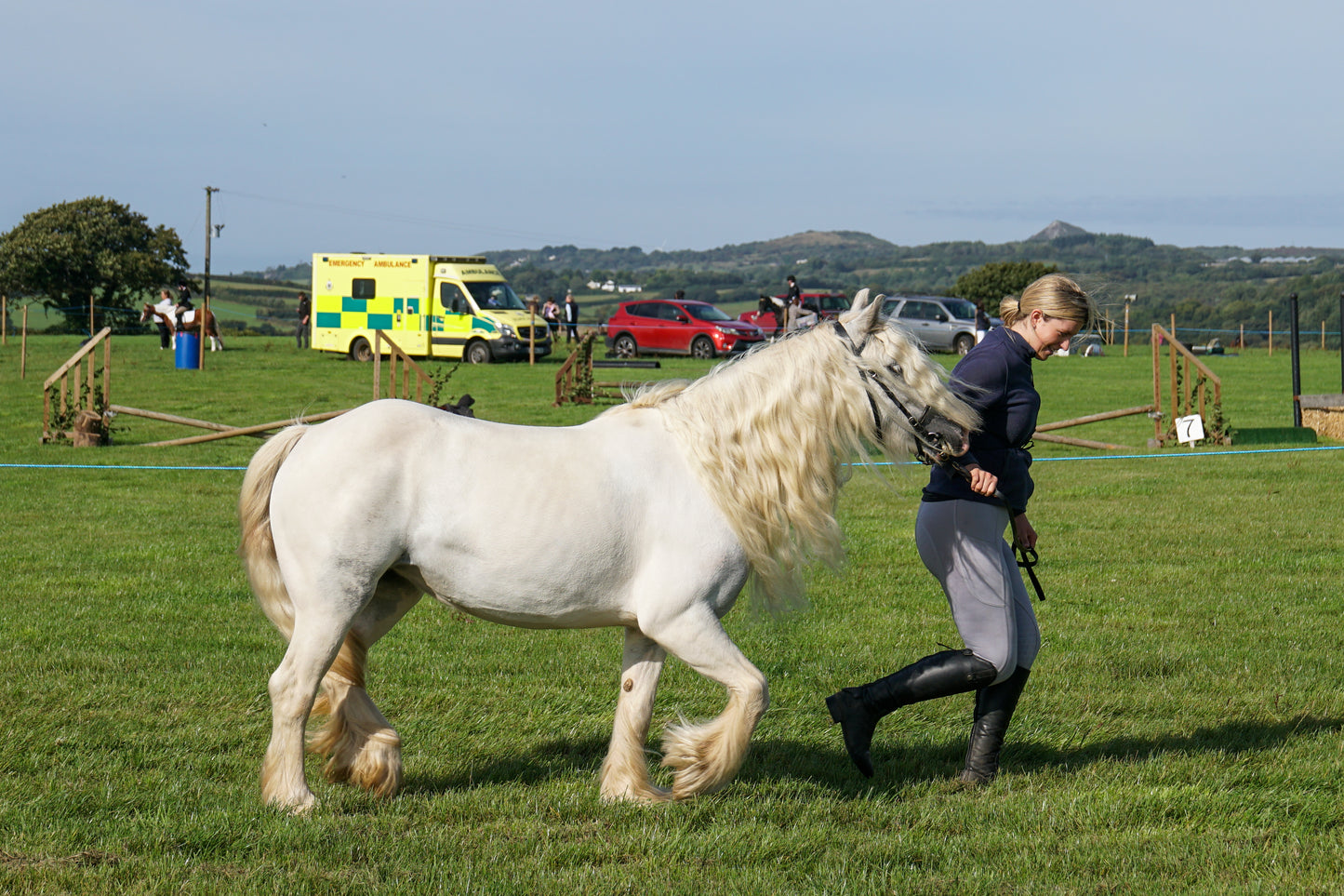 lanlivery show in hand part 1