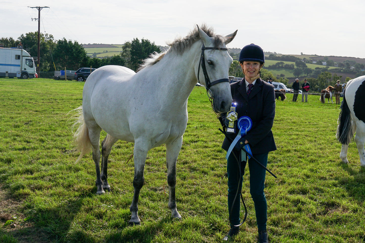 lanlivery show in hand part 1