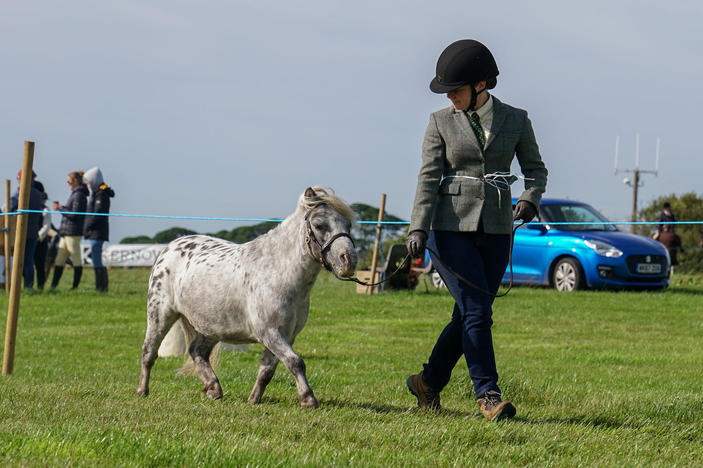 lanlivery show in hand part 1