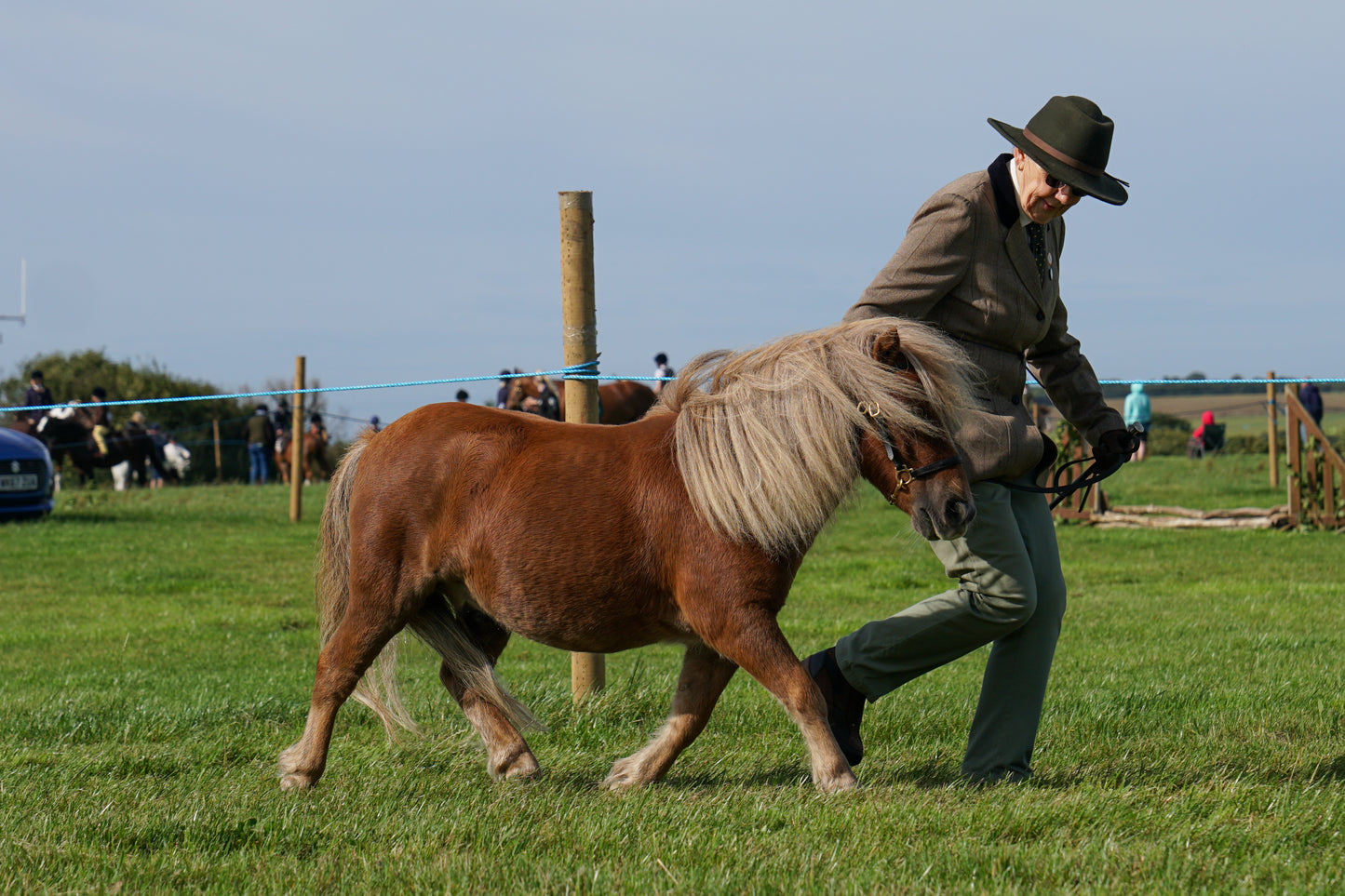 lanlivery show in hand part 1