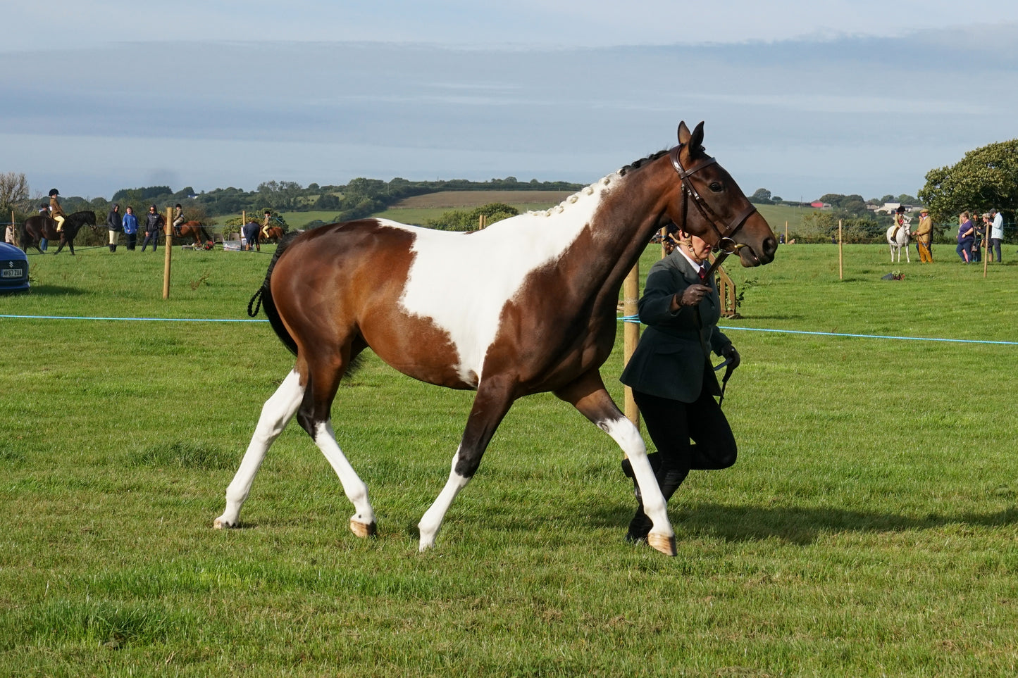 lanlivery show in hand part 1