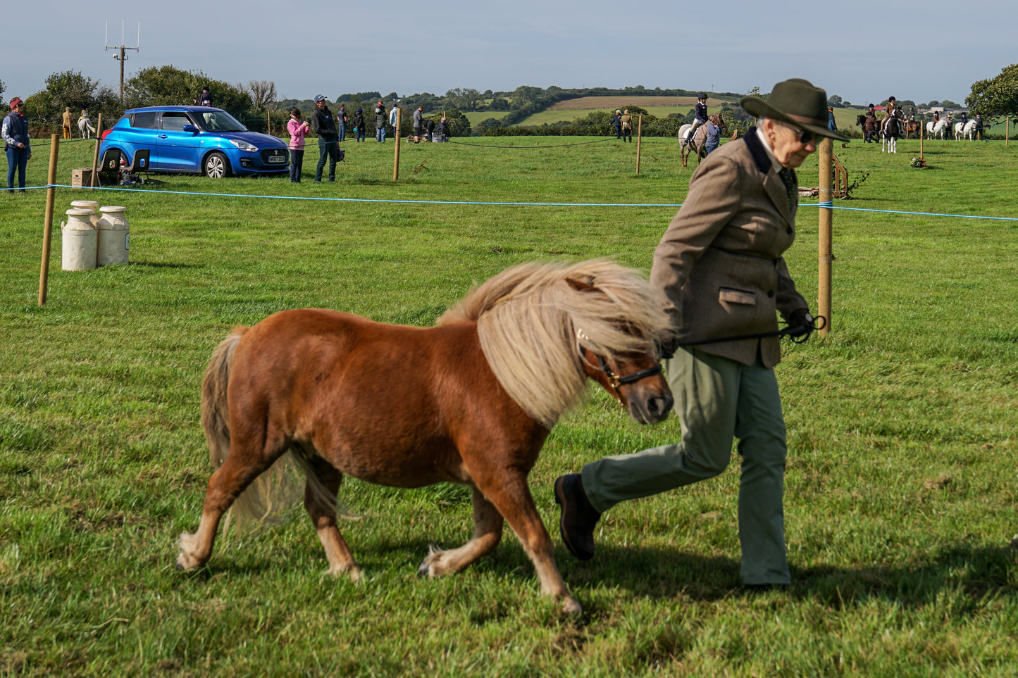 lanlivery show in hand part 1