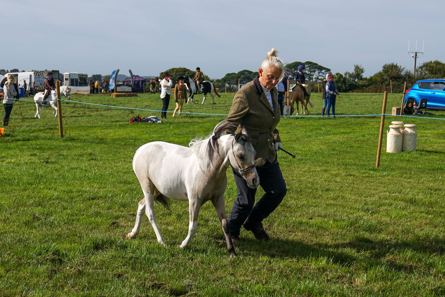 lanlivery show in hand part 1