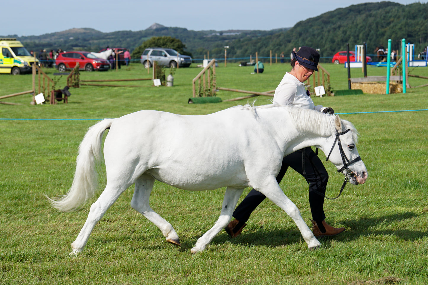 lanlivery show in hand part 1