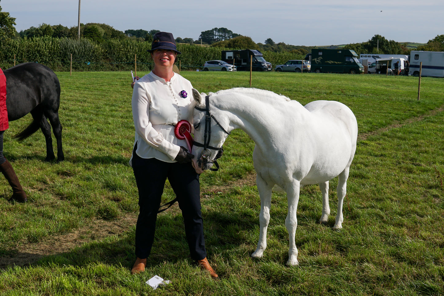 lanlivery show in hand part 1