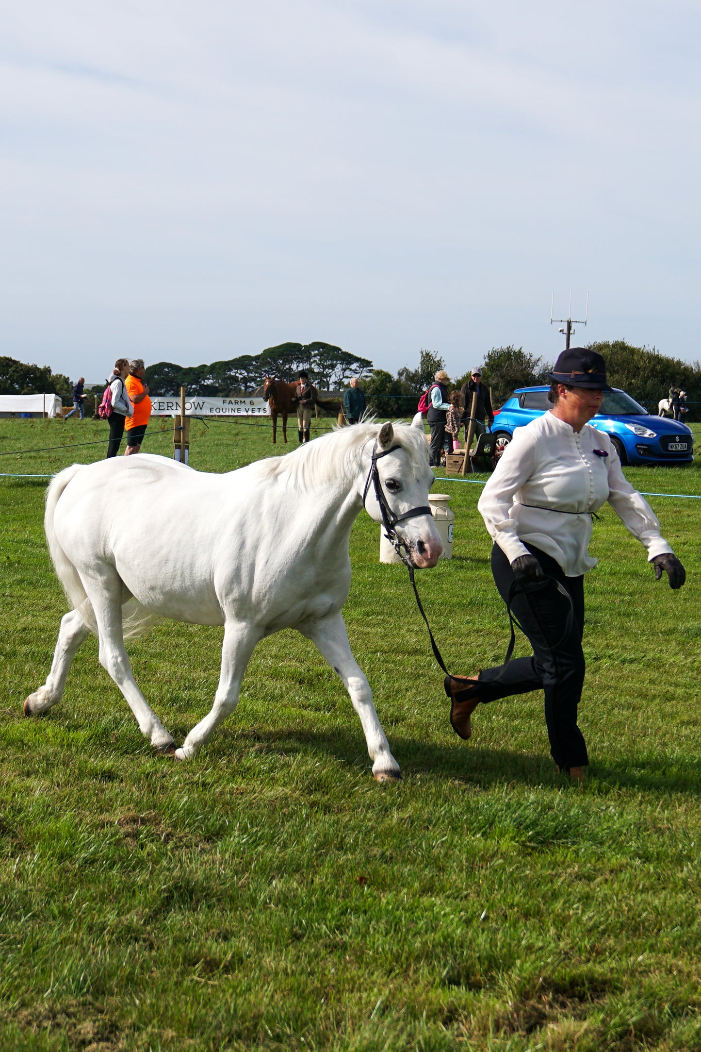 lanlivery show in hand part 1