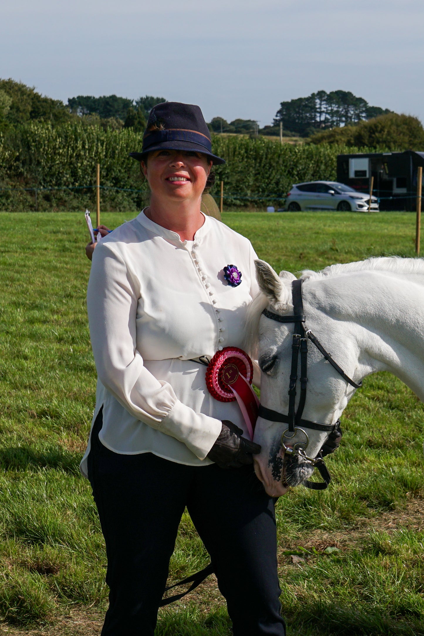 lanlivery show in hand part 1